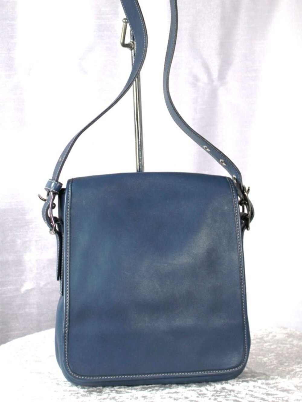 Coach Blue Leather Crossbody Bag Flap Messenger Adjustable Strap Classic - Picture 2 of 8